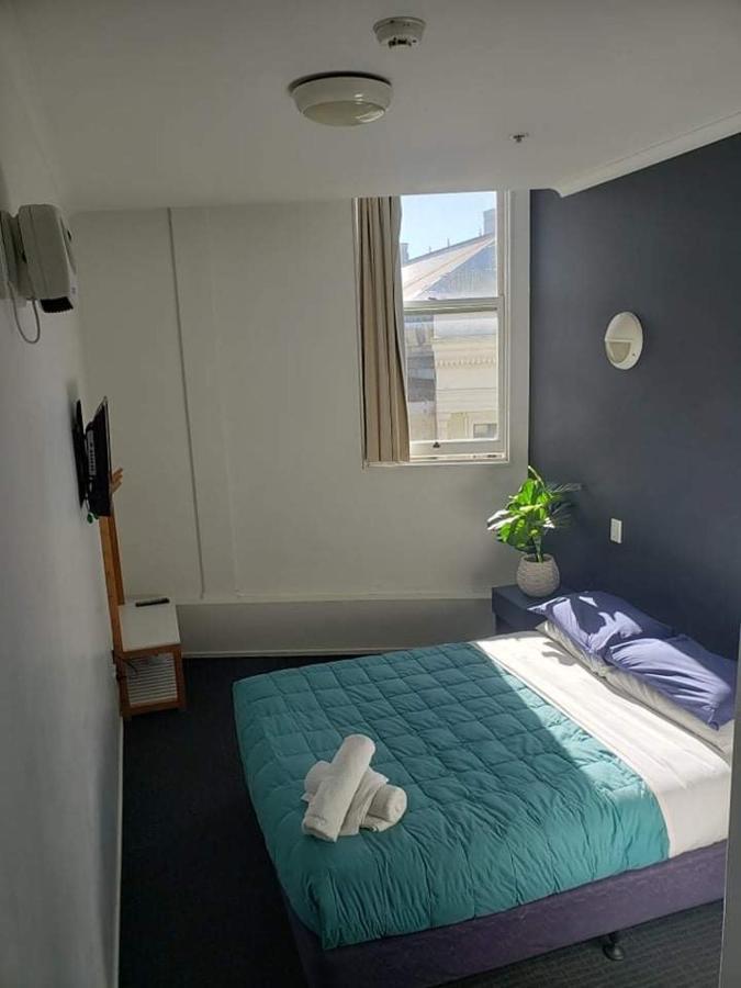Hostel Nomads Capital Backpackers - Wellington (Adults Only) Exterior foto A room at the hotel