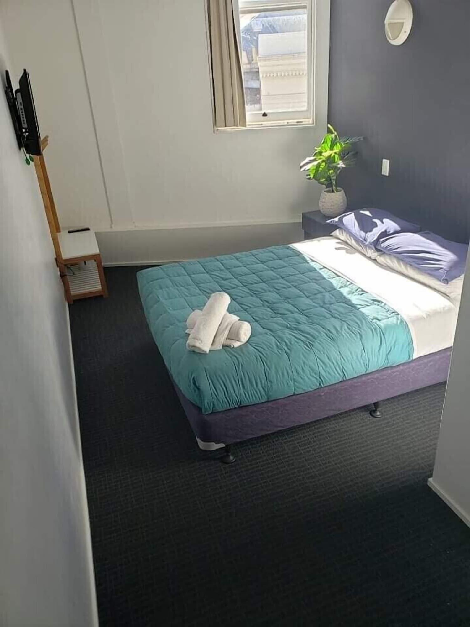 Hostel Nomads Capital Backpackers - Wellington (Adults Only) Exterior foto A bedroom at the hotel