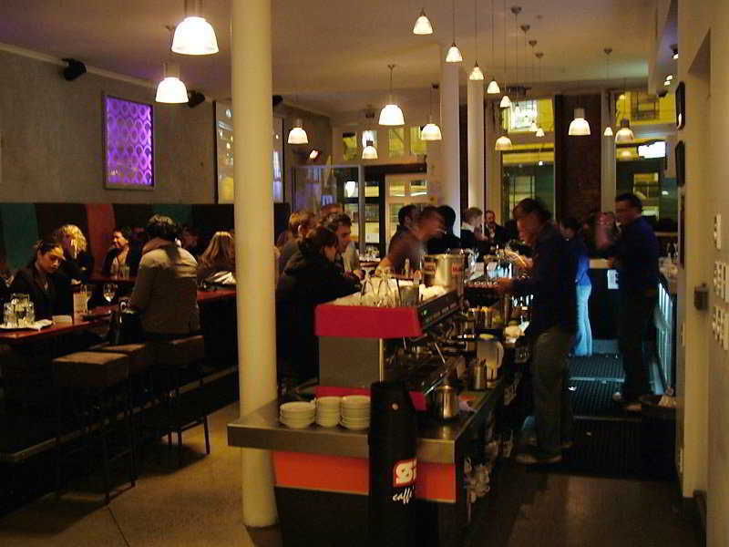 Hostel Nomads Capital Backpackers - Wellington (Adults Only) Exterior foto Interior of the restaurant