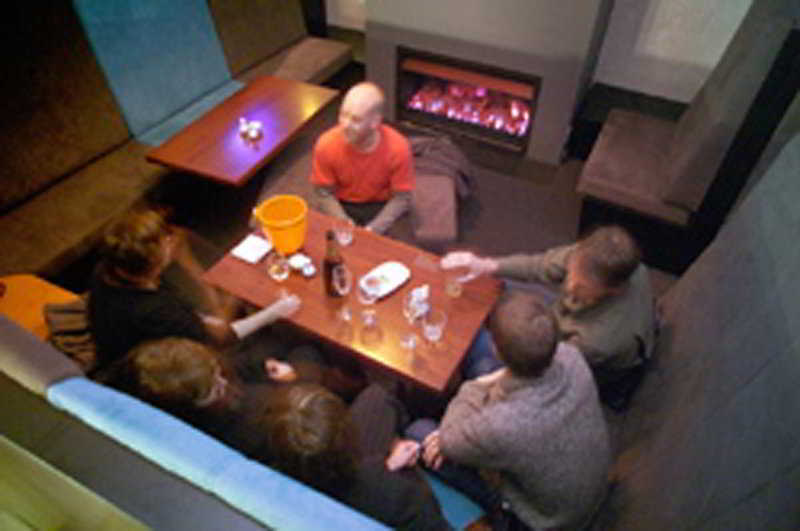 Hostel Nomads Capital Backpackers - Wellington (Adults Only) Exterior foto The interior of the bar