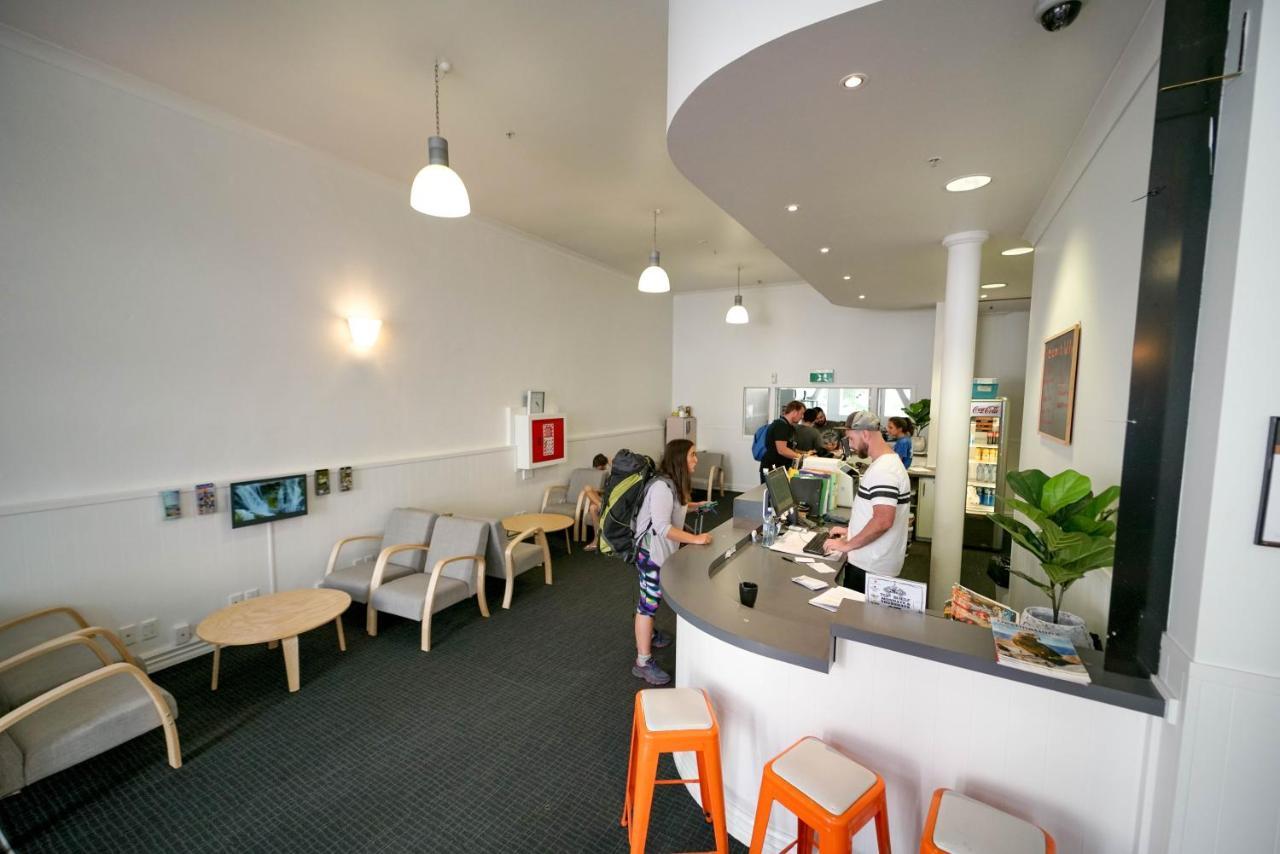 Hostel Nomads Capital Backpackers - Wellington (Adults Only) Exterior foto The reception area of the Student One building